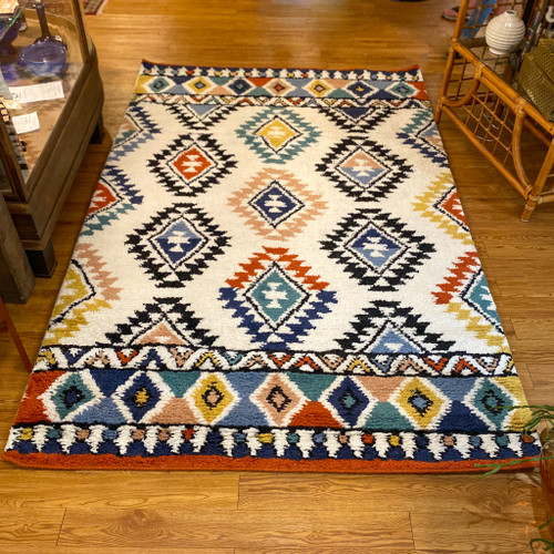 5' x 8' Wool Tufted Rug, Multi color