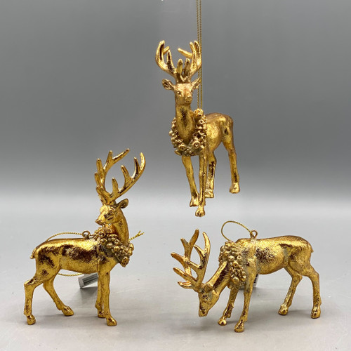 Deer w/Wreath Ornament