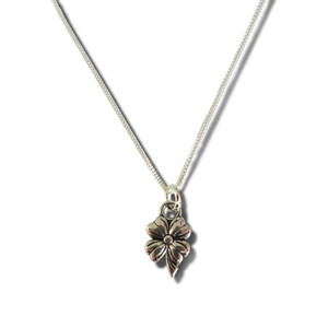 Elegant Flower Silver Necklace - Perfect Gift