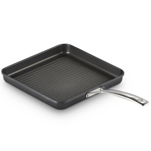 Le Creuset Toughened Non-Stick Ribbed Square Grill Le Creuset Toughened Non-Stick Ribbed Square Grill