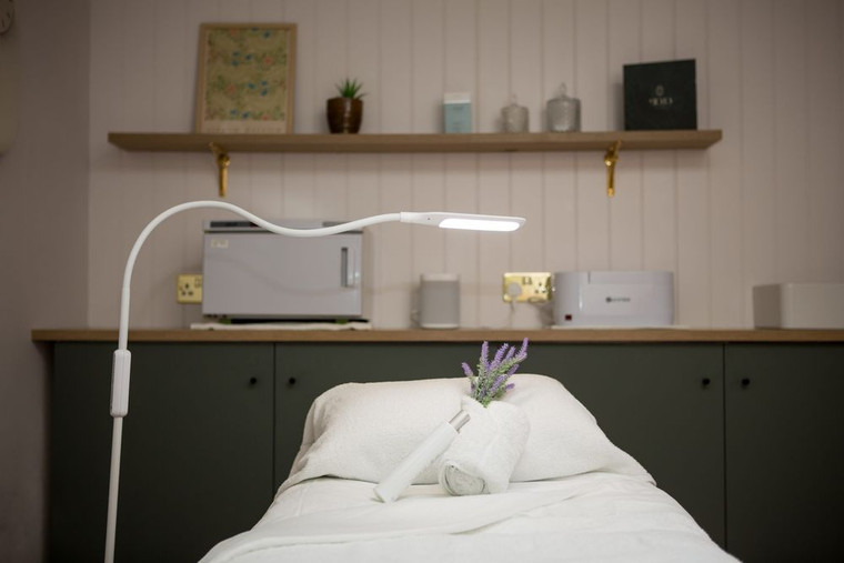 Lumina Floor Lamp - White