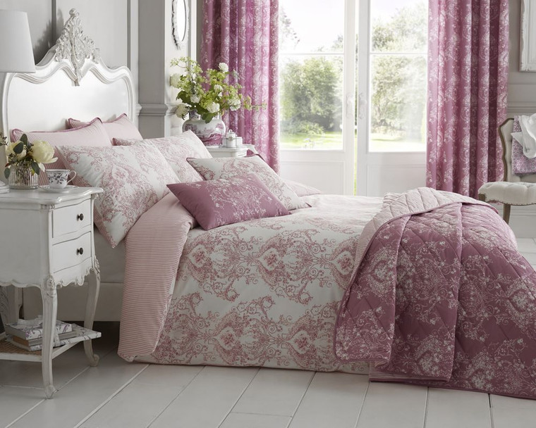 Toile 200 Thread Count Cotton Rich Duvet Cover Set - Super King Bed / Pink