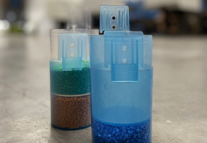 VASOS POR INYECCIÓN DE PLÁSTICO.