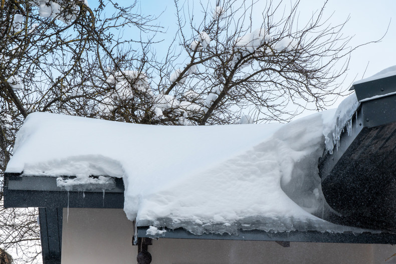 How to Stop Snow From Sliding Off Metal Roof Top 5 Solutions