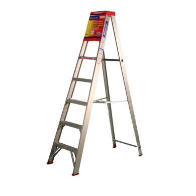 Aluminium single-sided step ladder with six steps and 135kg capacity.