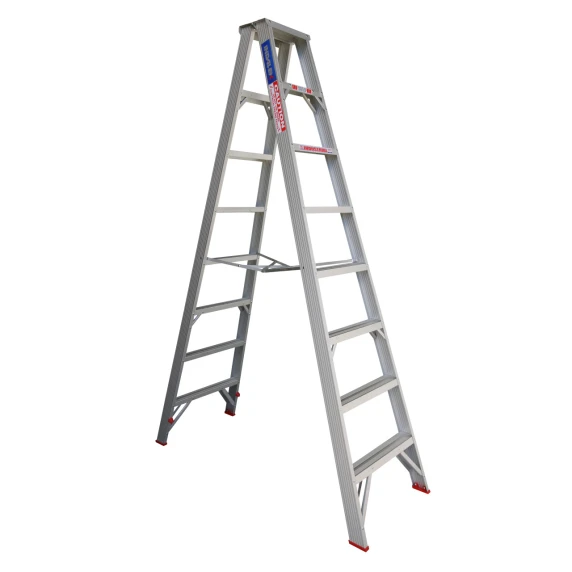 Aluminium double-sided step ladder with 8 steps, 135kg rated.