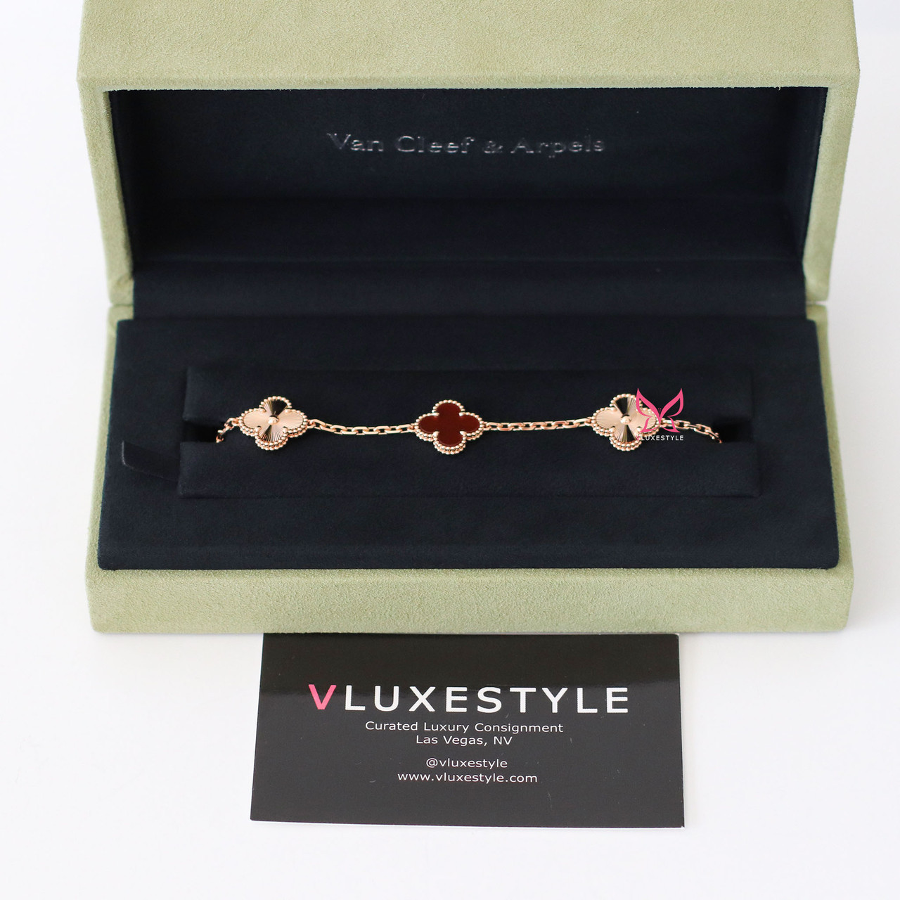 Perlée couleurs bracelet, small model 18K rose gold, Carnelian, Diamond - Van  Cleef & Arpels