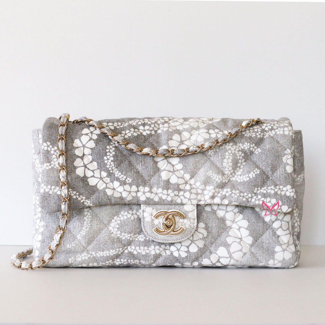CHANEL ロゴ刺繍 タンクトップ ライトグレー CHANEL ロゴ刺繍 タンクトップ ライトグレー - メルカリ