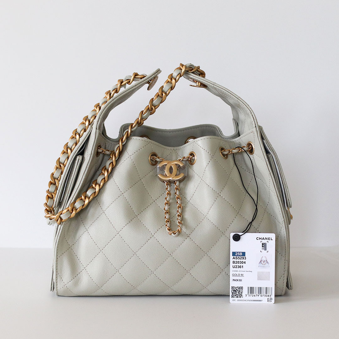 新品、未使用CHANEL25B バラクラバ　グレー Small 25 Hobo Bag 25B Light Gray Caviar Brushed Gold Hardware