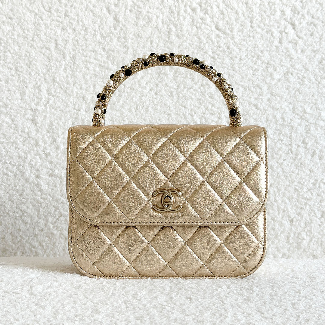 Clutch Top Handle with Chain 26C Metallic Gold Lambskin Pearls