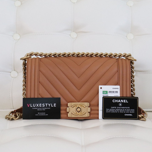 VAN CLEEF & ARPELS Chanel Le Boy Old Medium 19K Caramel/Medium Brown Chevron Calfskin with brushed gold hardware 