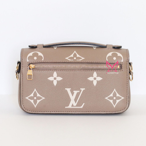 LOUIS VUITTON Pochette Métis East West Monogram Dove Cream Gold hardware 