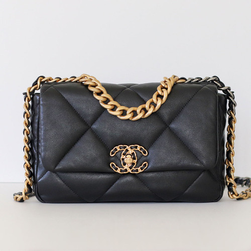 CHANEL Small 19 Flap 21B Black Lambskin Multi-tone Hardware 