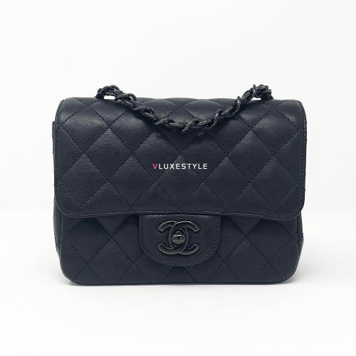 VAN CLEEF 
ARPELS 17S So Black Mini Square Crumpled Calfskin with black hardware 