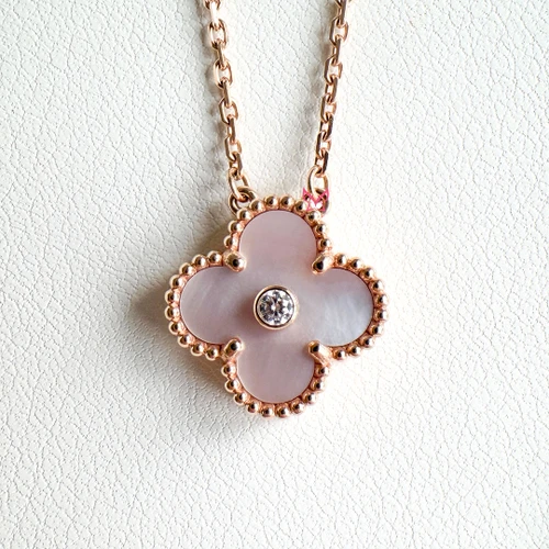 VAN CLEEF & ARPELS Holiday Pendant 2025 Pink Mother of Pearl 18K Rose Gold Necklace 