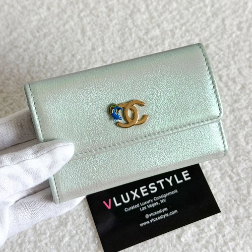 Flap CardHolder 26K Iridescent Green Calfskin CC Fish Gold Hardware