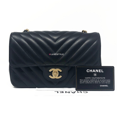 VAN CLEEF 
ARPELS Chanel 19S Mini Rectangular Black Chevron Lambskin with brushed gold hardware 