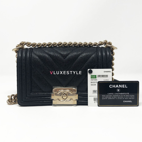 VAN CLEEF & ARPELS Chanel 19S Le Boy Small Black Chevron Caviar with shiny light gold hardware 
