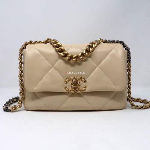 VAN CLEEF 
ARPELS Chanel 19K Small 19 Flap Light Beige Goatskin with mixed hardware 