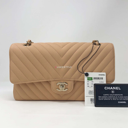 VAN CLEEF & ARPELS 20% Non-refundable deposit: Classic Medium Double Flap 19S Beige Chevron Caviar with light gold hardware 