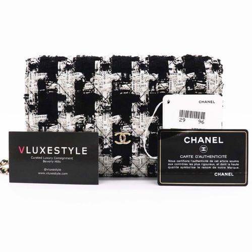 VAN CLEEF 
ARPELS Chanel Classic Wallet on Chain 20S Houndstooth Tweed with light gold hardware 