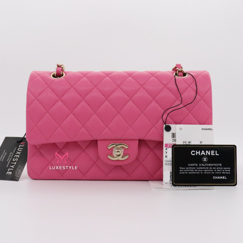 VAN CLEEF 
ARPELS Chanel Classic Medium Double Flap 21C Pink Quilted Caviar with light gold hardware 