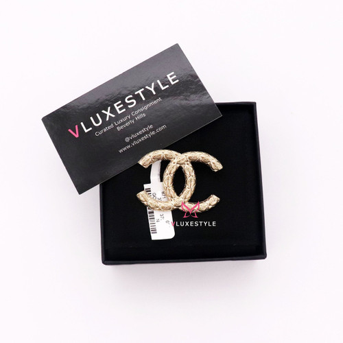 VAN CLEEF & ARPELS Chanel 21P Metal CC Quilted Brooch Light Goldtone 