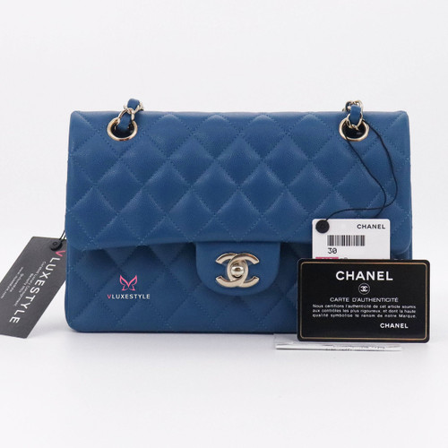VAN CLEEF 
ARPELS Classic Small Double Flap 21C Blue Quilted Caviar with light gold hardware-1653439682 