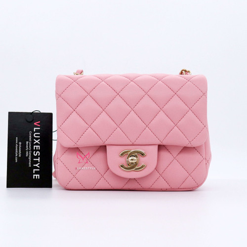 VAN CLEEF 
ARPELS Chanel Classic Mini Square 21S Light Pink Quilted Lambskin with light gold hardware 
