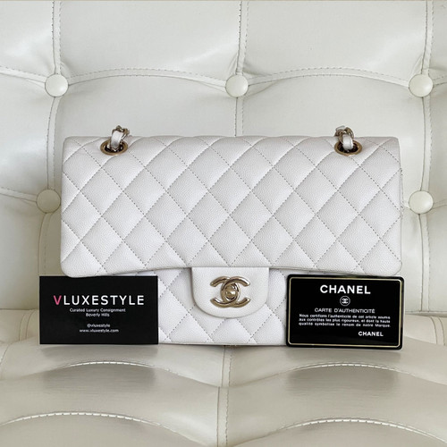 VAN CLEEF 
ARPELS Chanel Classic Medium Double Flap 19B White Quilted Caviar with light gold hardware-1653441369 