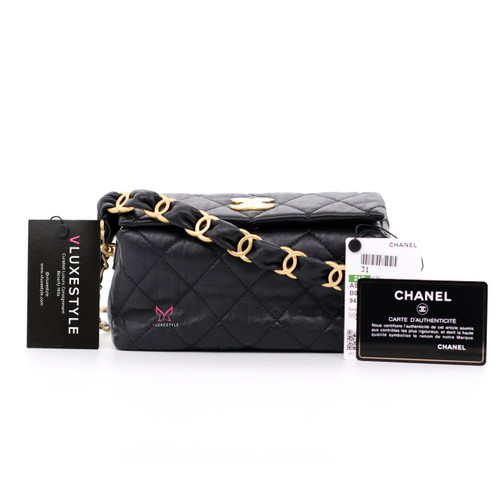 VAN CLEEF 
ARPELS Chanel Small Hobo Bag 21S Black Crumpled Quilted Lambskin with brushed gold hardware 