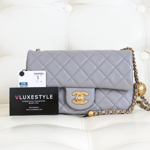 VAN CLEEF 
ARPELS Chanel Mini Rectangular Flap Pearl Crush 21B Gray/Grey Quilted Lambskin with brushed gold hardware 