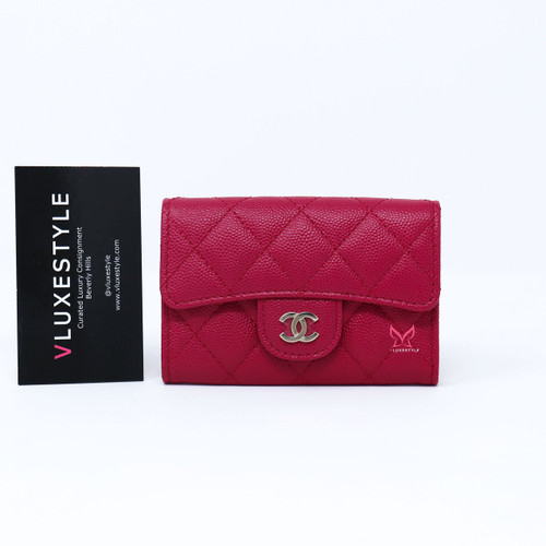 VAN CLEEF 
ARPELS Classic Flap Card Holder 21A Dark Pink Quilted Caviar with light gold hardware 