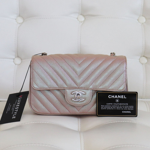 VAN CLEEF 
ARPELS Chanel Classic Mini Rectangular 17B Iridescent Rose Gold Chevron Caviar with silver hardware-1653443826 