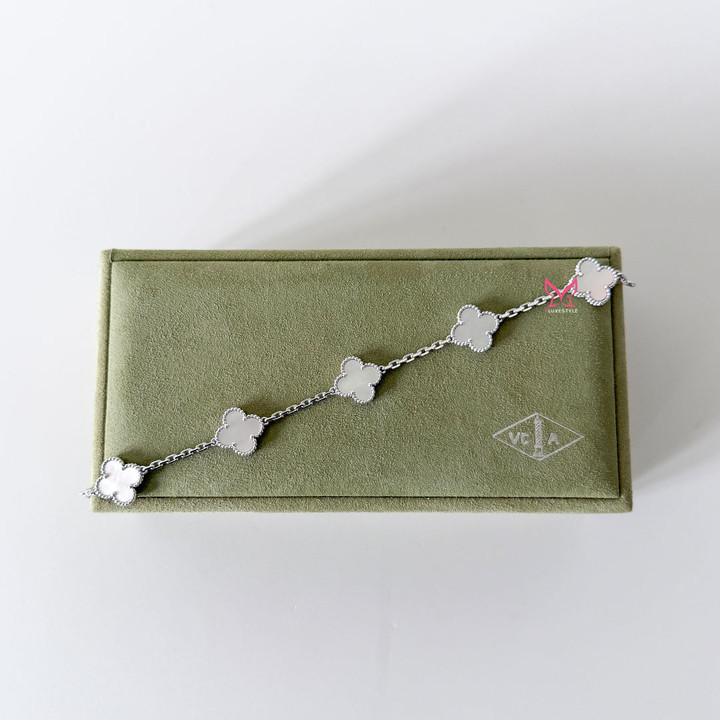 Vintage Alhambra 18K White Gold 5 Motifs Mother of Pearl Bracelet Vintage Alhambra 18K White Gold 5 Motifs Mother of Pearl Bracelet