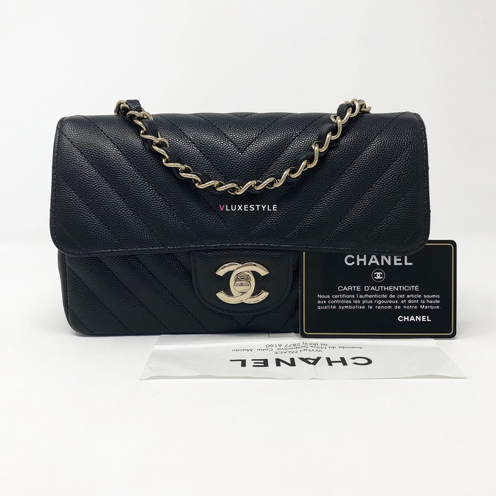 VAN CLEEF 
ARPELS 18B Classic Black Mini Rectangular Caviar with light gold hardware 