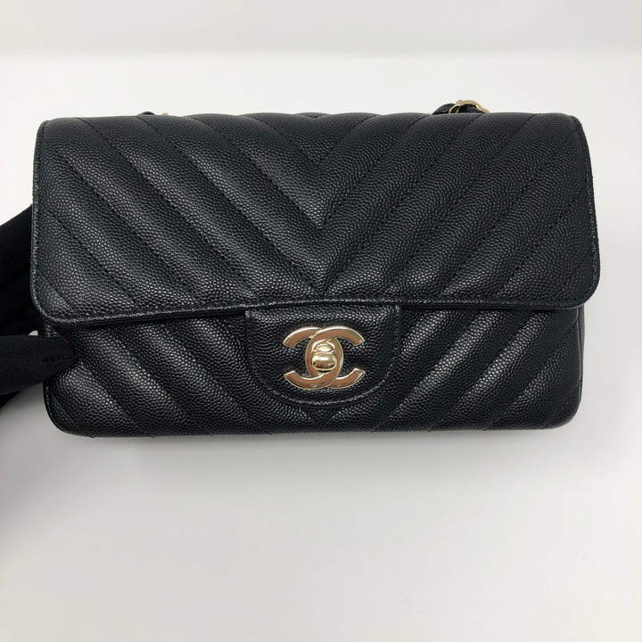 VAN CLEEF & ARPELS Remaining balance: 18B Classic Black Mini Rectangular with light gold hardware 