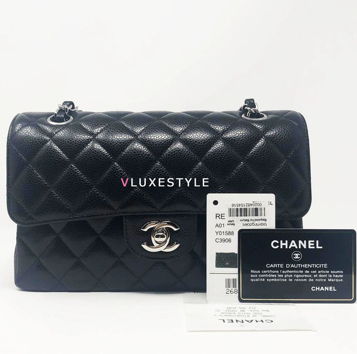 VAN CLEEF 
ARPELS Chanel Classic Small Double Flap Black Caviar with silver hardware-1653427802 