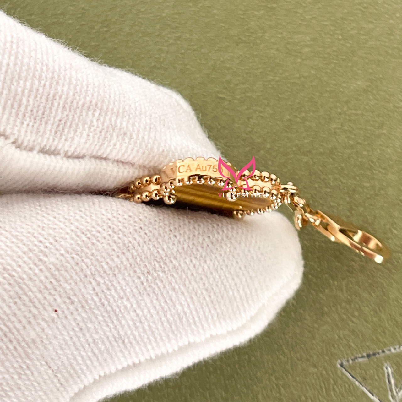 Van Cleef & Arpels Vintage Alhambra 18K Yellow Gold 5 Motifs