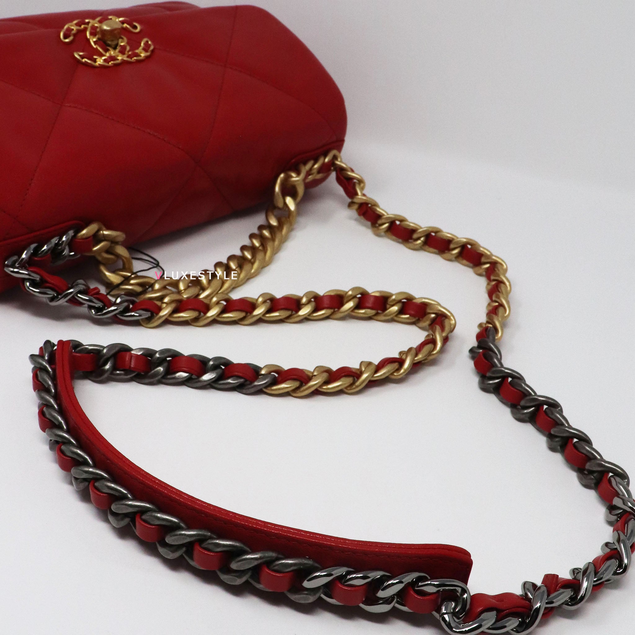 Chanel 19 Bag Small 20P Red Quilted Goatskin with silver, ruthenium and  aged gold hardware