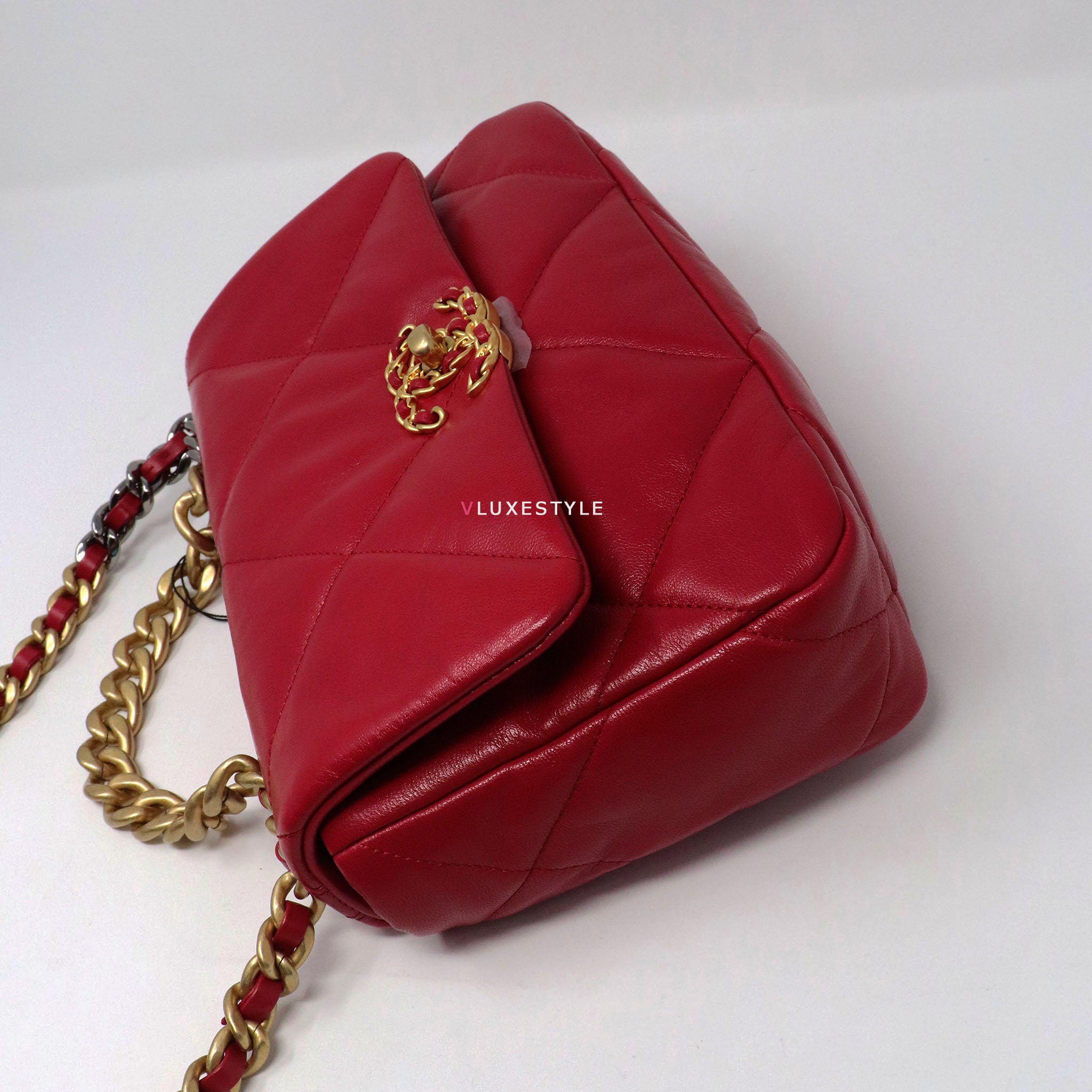 Chanel 19 Bag Small 20P Red Quilted Goatskin with silver, ruthenium and  aged gold hardware