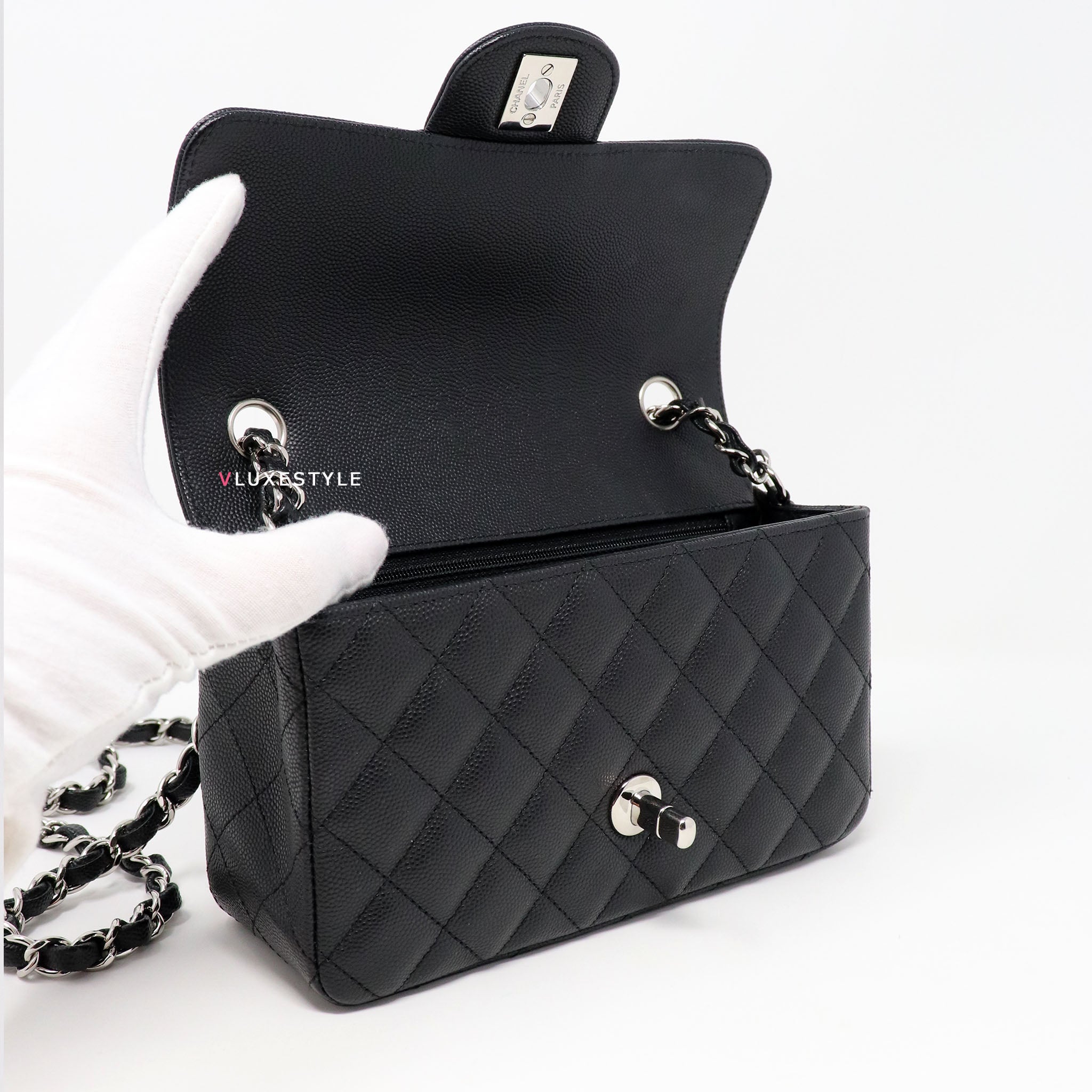 Timeless Chanel mini rectangular bag with black flap in caviar calf leather  ref.275680 - Joli Closet