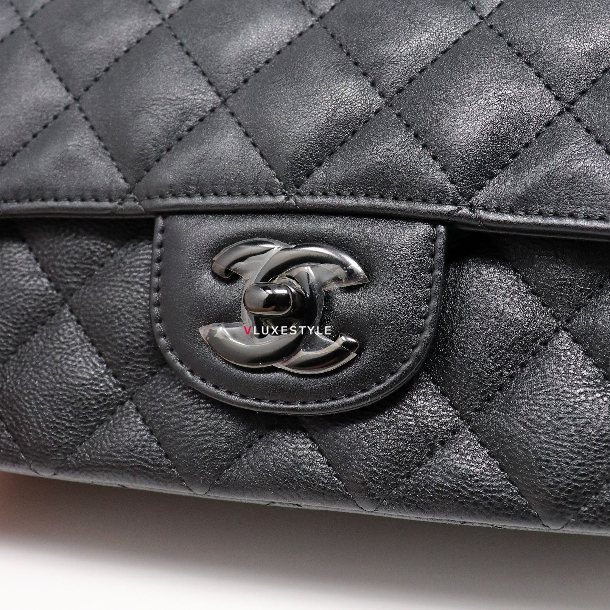 CHANEL 21K2 Mini Rectangular In Shiny Black Crumpled Calfskin 