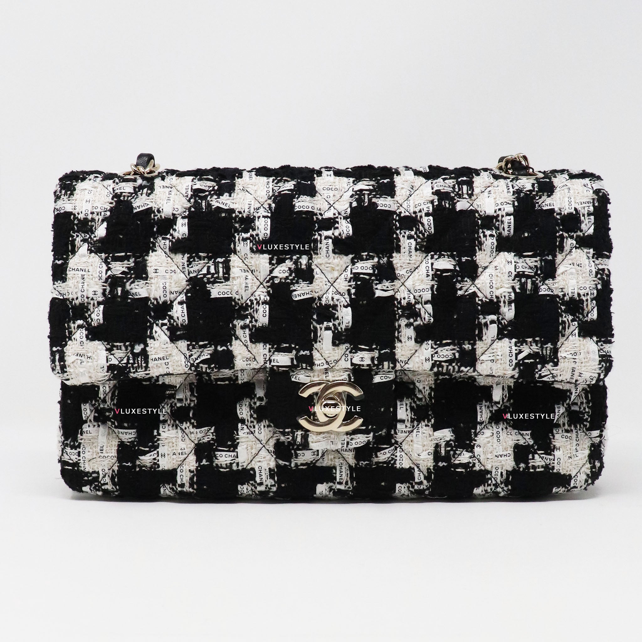 Chanel Classic Double Flap Medium 20S Houndstooth Tweed with light