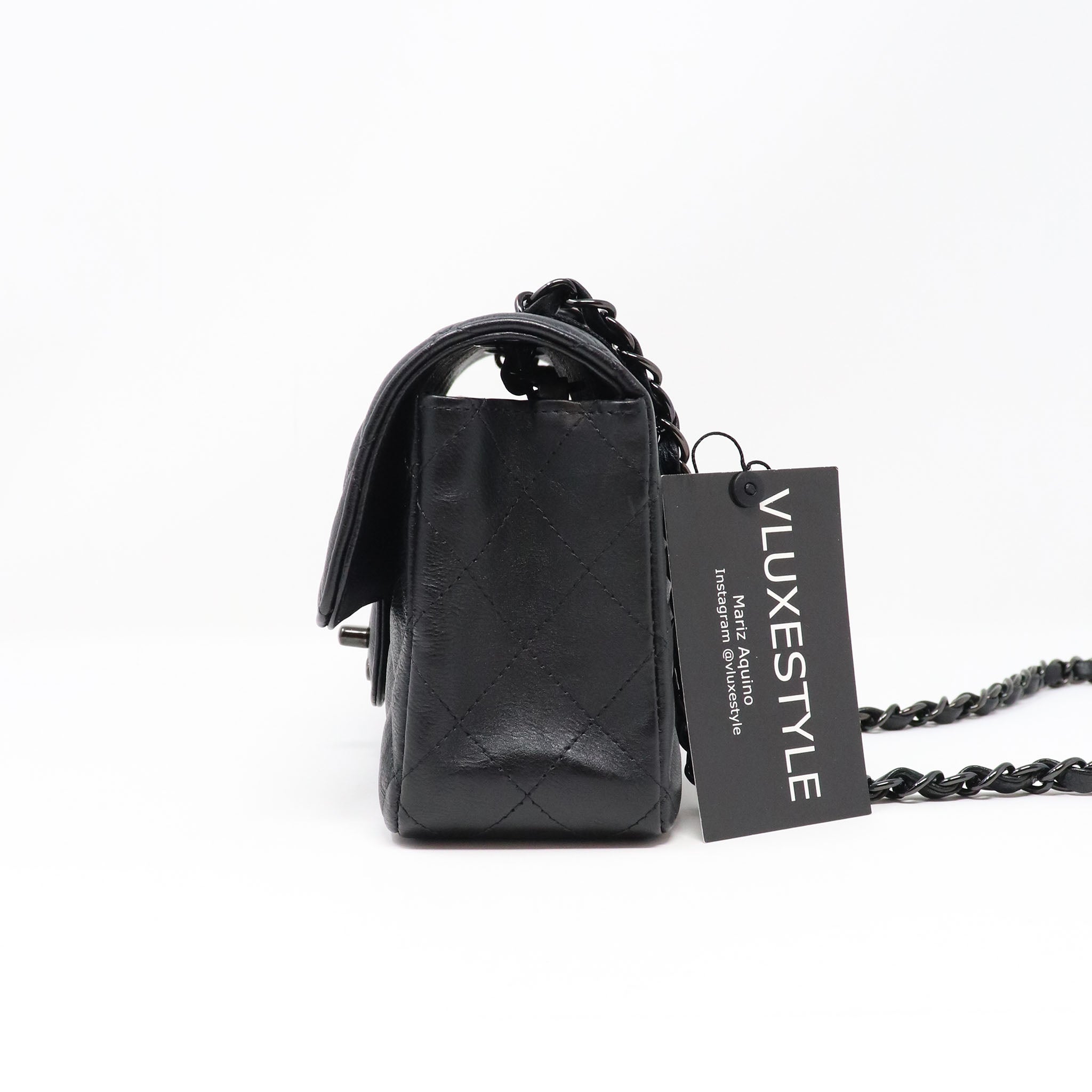 MINI CLASSIC CHANEL BAG Black Leather ref.779618 - Joli Closet