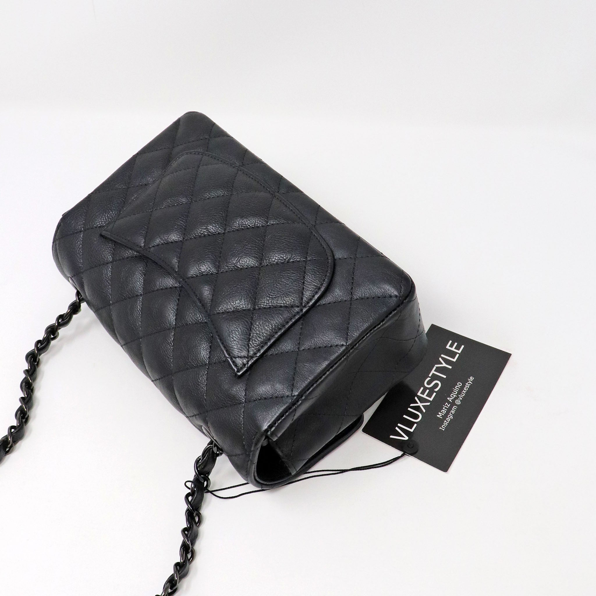 MINI CLASSIC CHANEL BAG Black Leather ref.779618 - Joli Closet