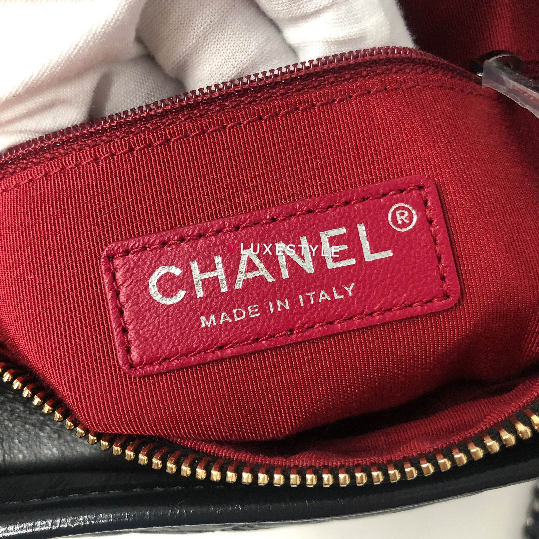 Chanel Black Aged Patent Calfskin Small Gabrielle Hobo Leather ref.614048 -  Joli Closet
