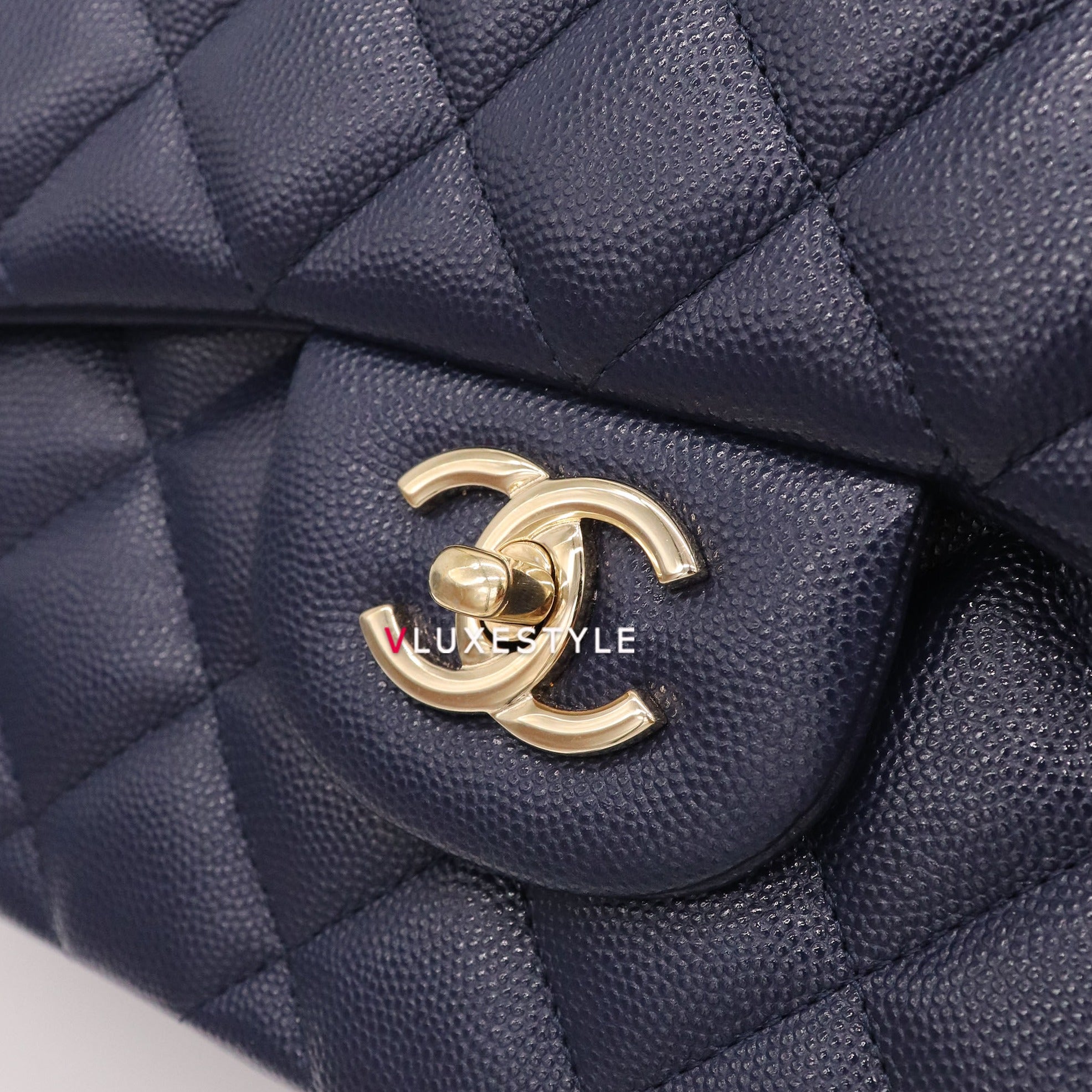 CHANEL Caviar Quilted Jumbo Double Flap Navy Blue 1272926