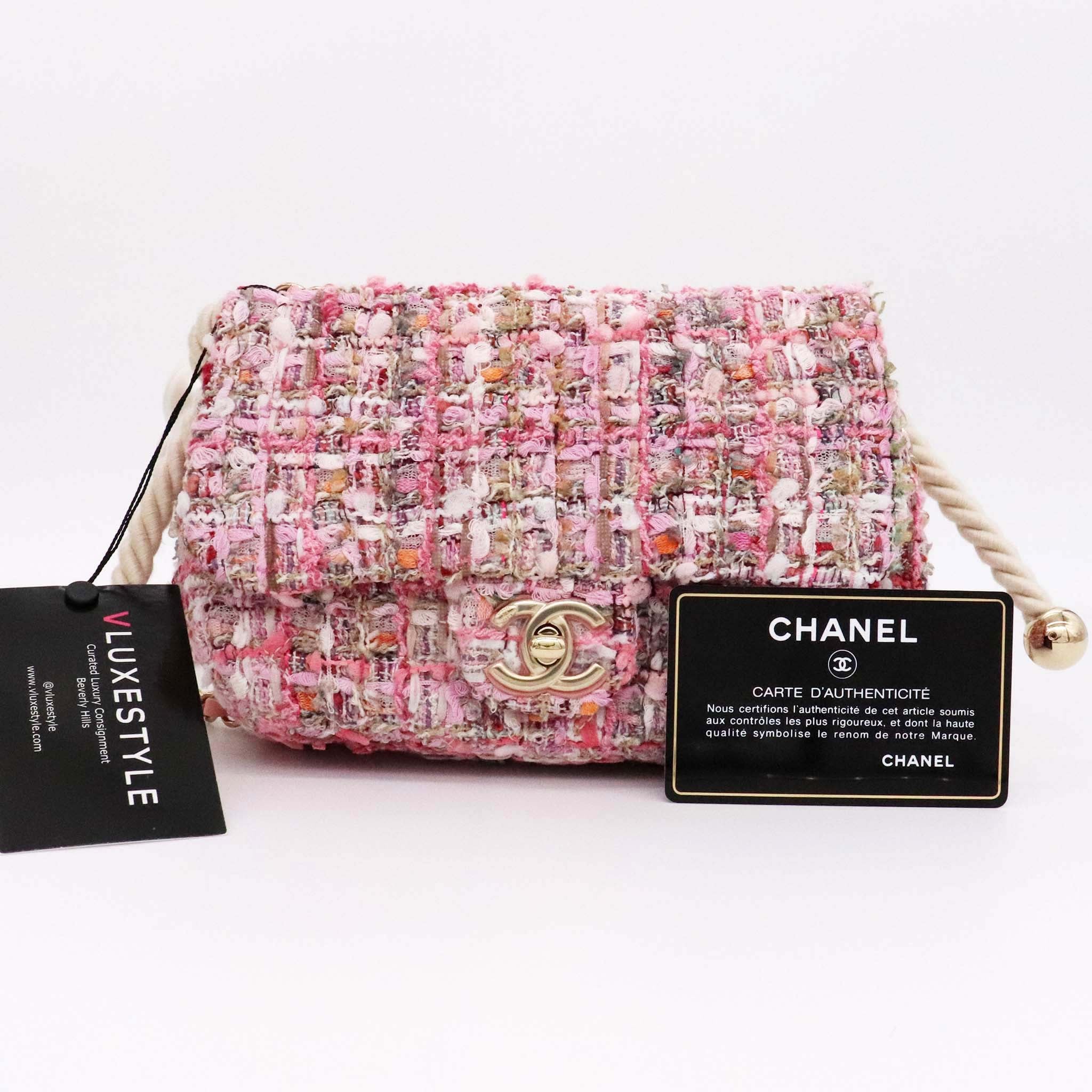 Chanel Tweed Coin Purse (SHF-17501) – LuxeDH