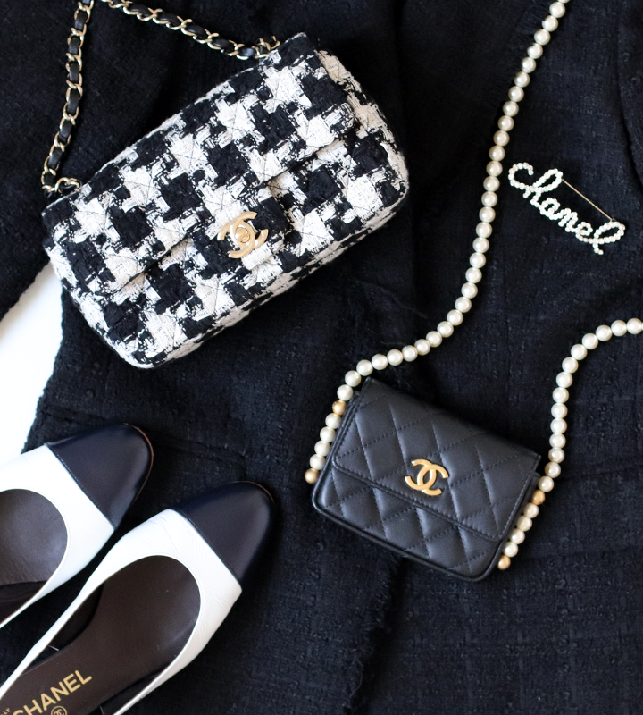 CHANEL SMALL LEATHER GOODS  & ACCESSORIES